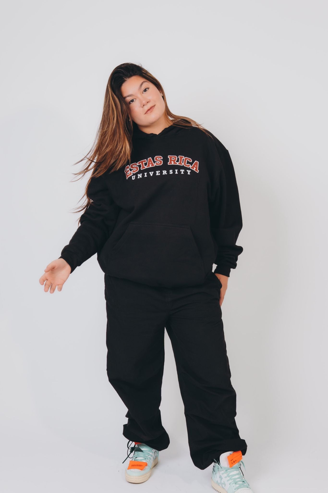 ESTÁS RICA: Sudadera Estás Rica University